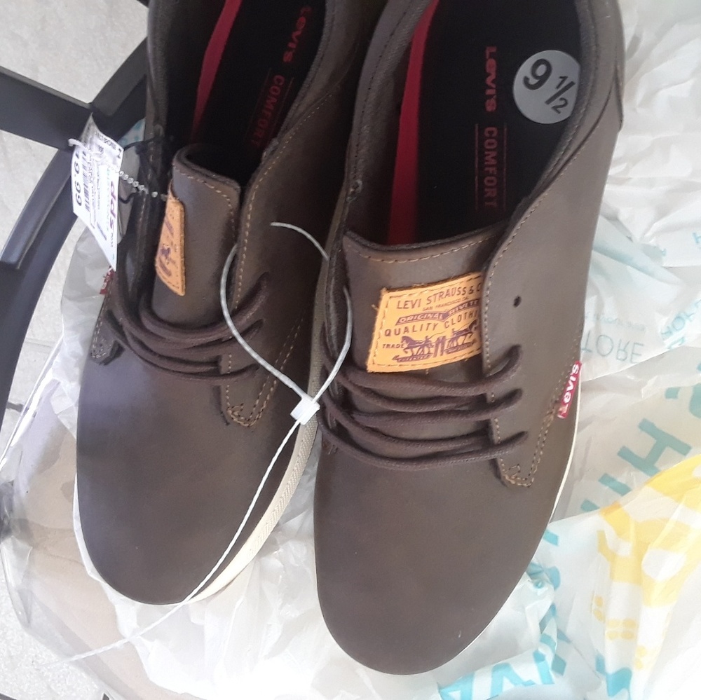 Men Levi Shoes Size 9